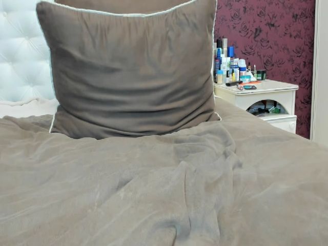 Live sex webcam photo for KATLEA #265600316