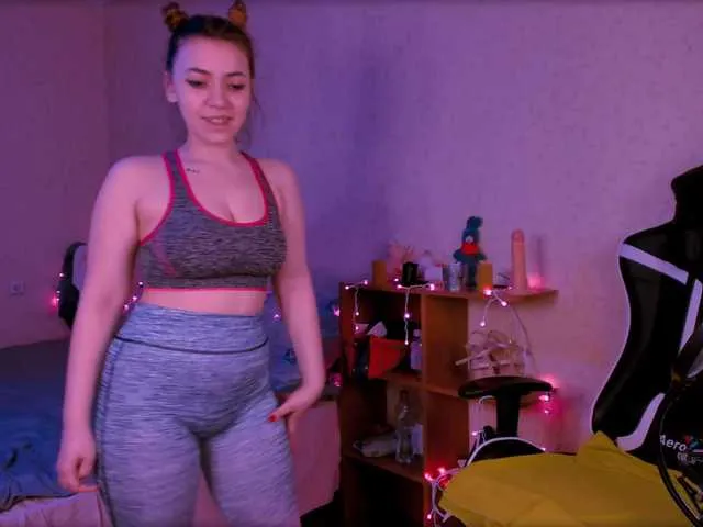 Live sex webcam photo for MiaUnicorn #241309271