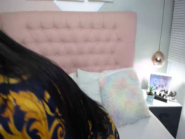 Live sex webcam photo for ema_zz #256646065