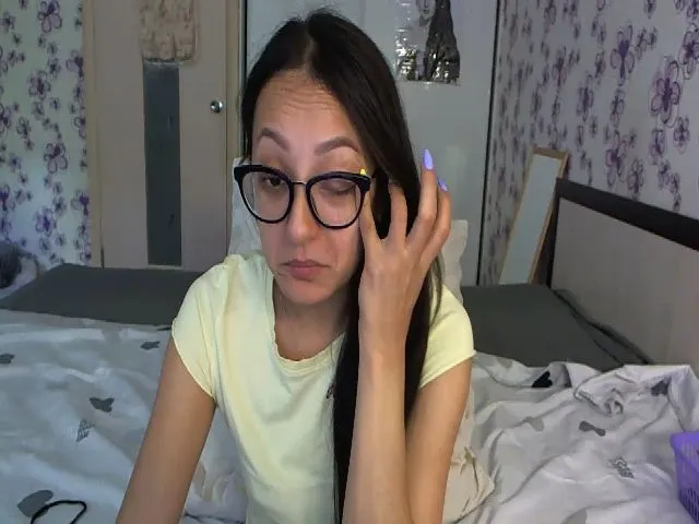 Live sex webcam photo for LiaCherryPie #262493772