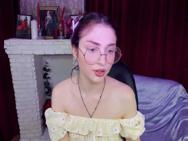 Live sex webcam photo for MadFrau #254567991