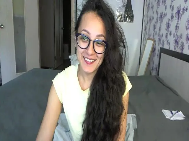 Live sex webcam photo for LiaCherryPie #258492133