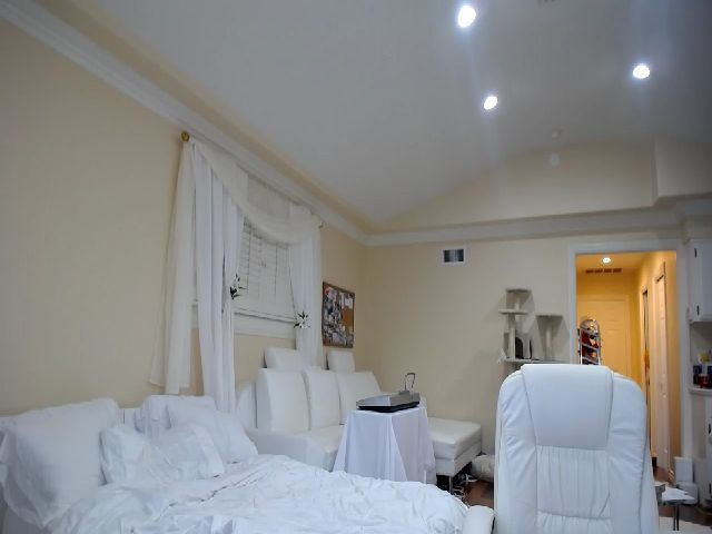 Live sex webcam photo for SandraGPopa #263448612