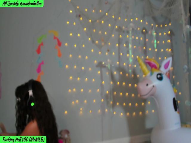 Live sex webcam photo for maidenhellxo #257269979