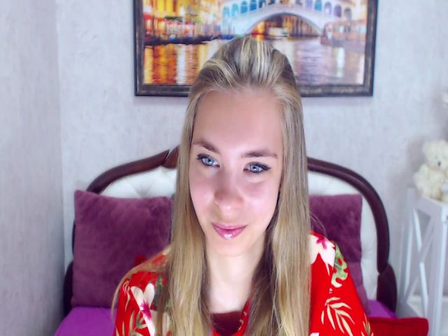 Live sex webcam photo for RossandaShy #252998830