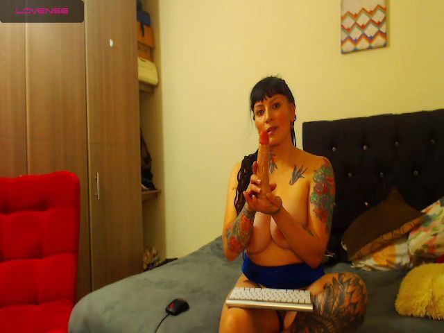 Live sex webcam photo for Catabrown #261688829