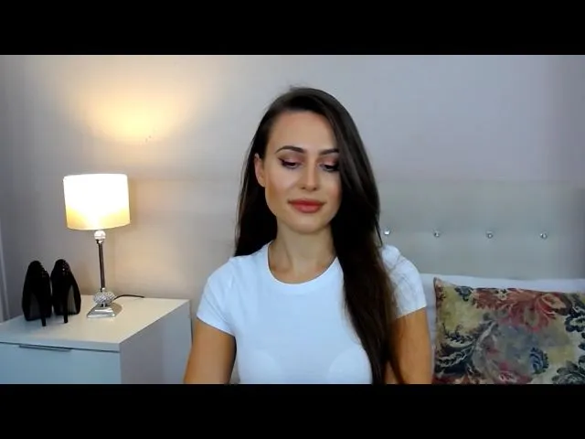 Live sex webcam photo for CharlotteLOV #254398059