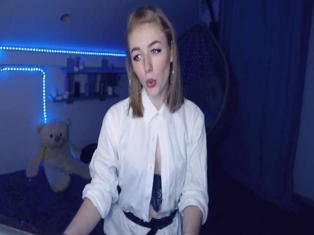 Live sex webcam photo for SunShine_A #260918191