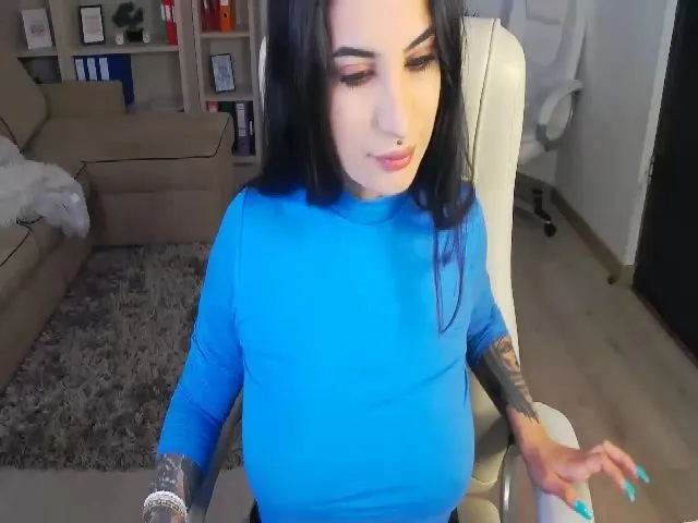 Live sex webcam photo for BalleyBabe #253185623