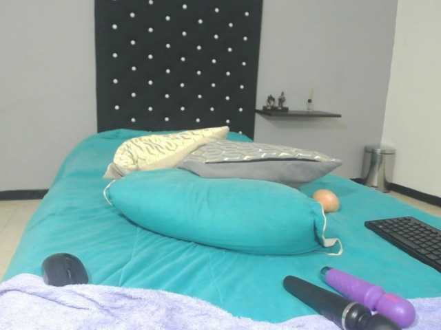 Live sex webcam photo for danyeli-sex #241219928