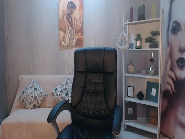Live sex webcam photo for GoddesSophy #253011252