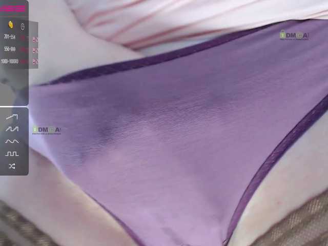 Live sex webcam photo for jeanne-2017 #241092425