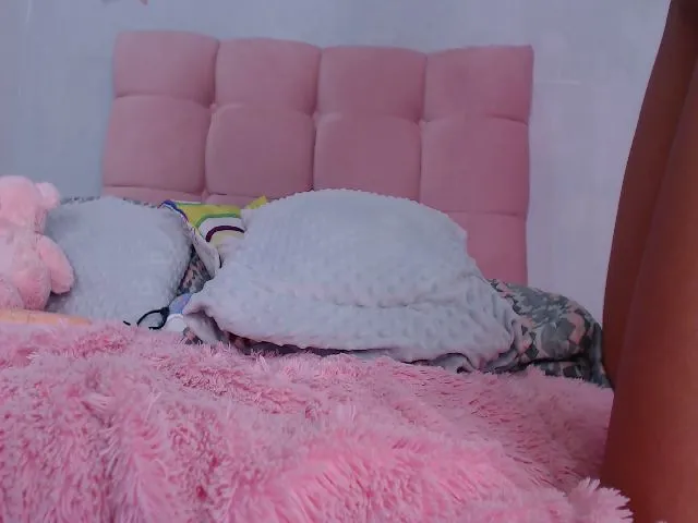 Live sex webcam photo for Soffiee_vega1 #265600881