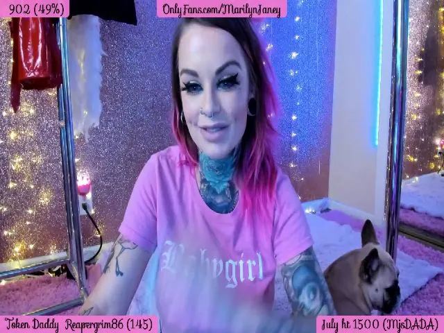 Live sex webcam photo for MarilynJane #256072600