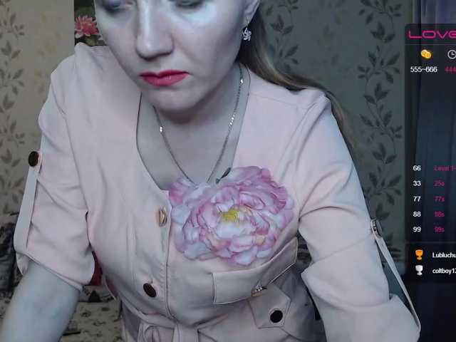 Live sex webcam photo for Alenushka888 #241346020