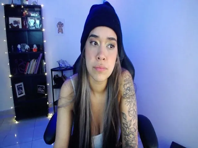 Live sex webcam photo for Anyablack2 #263990024