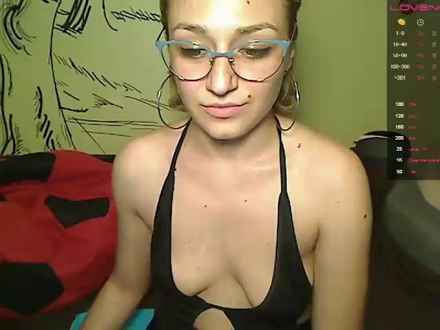 Live sex webcam photo for CatGirl01 #254461500