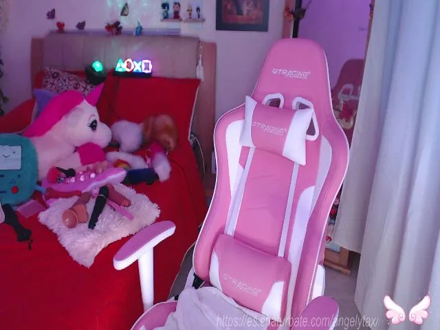Live sex webcam photo for Angelytaxx #252314382