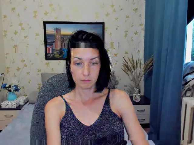 Live sex webcam photo for DorothyRoze #254540780