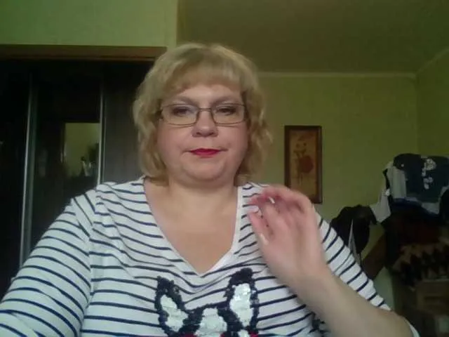 Live sex webcam photo for LOLA88888 #242925736