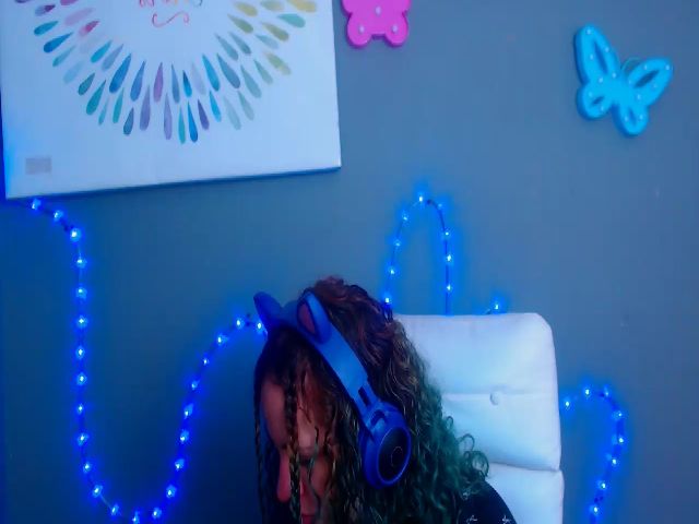 Live sex webcam photo for Tattiana_love #264688162