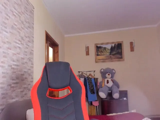 Live sex webcam photo for AnnaTY98 #260071254