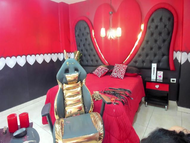 Live sex webcam photo for EvaMistreess #254702221