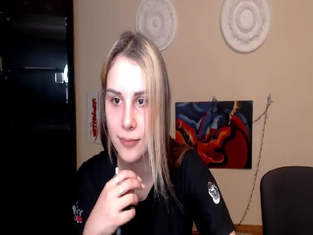 Live sex webcam photo for PolliMilk #257374976