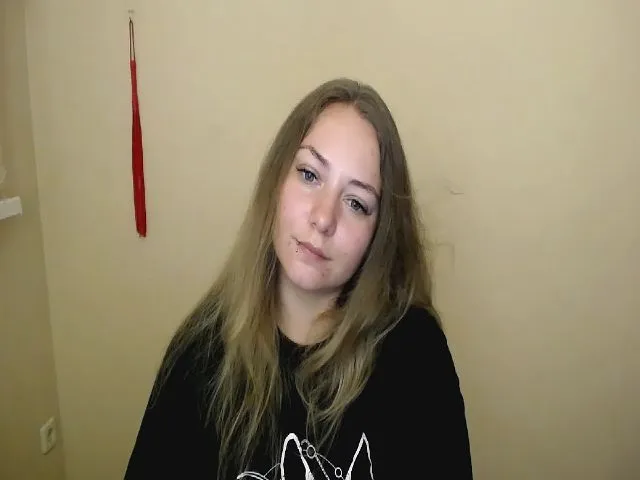 Live sex webcam photo for StellaJ_ #252633271