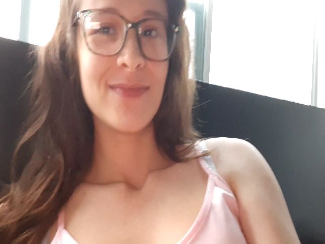 Live sex webcam photo for mxxsbrntt #262799046