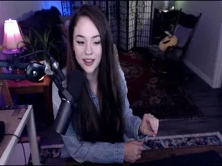 Live sex webcam photo for Sophelia #252101374