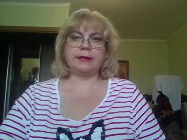 Live sex webcam photo for LOLA88888 #241876213