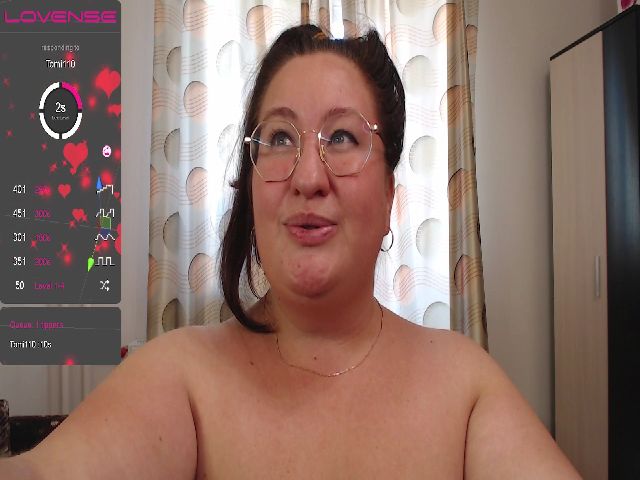 Live sex webcam photo for AmyllePie #259381390