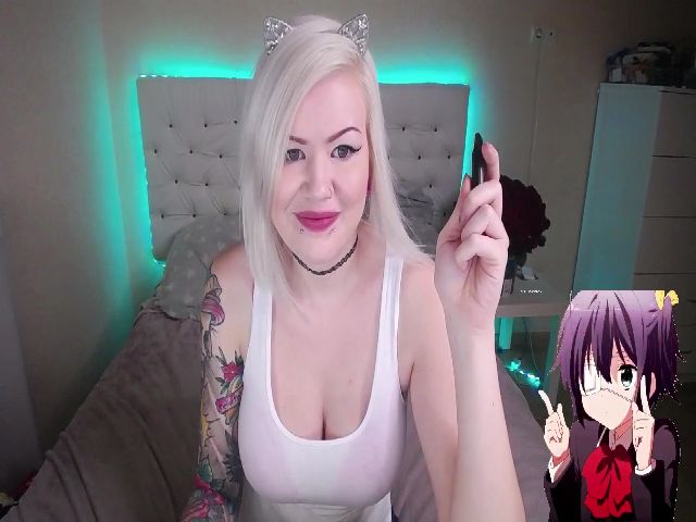 Live sex webcam photo for PrettyOne4You #264074855