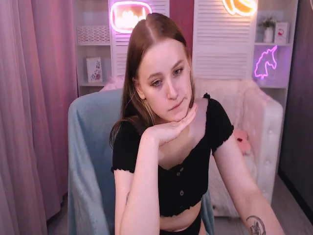 Live sex webcam photo for LynneDawson #262854245