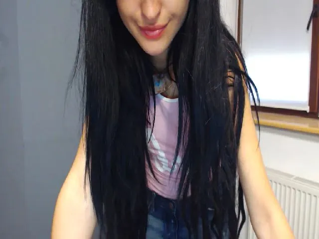 Live sex webcam photo for SnowSpacee #259225589