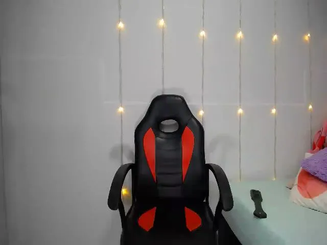 Live sex webcam photo for ETHANJARA #264984038