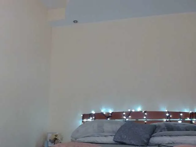 Live sex webcam photo for Remyi1 #241150888