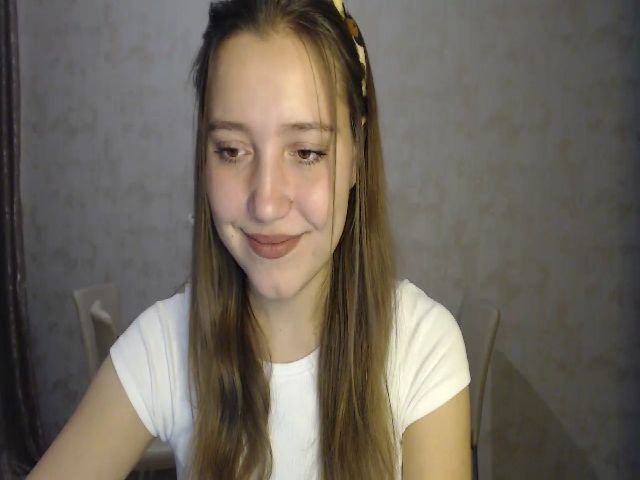 Live sex webcam photo for EmmaMorgana #255736804