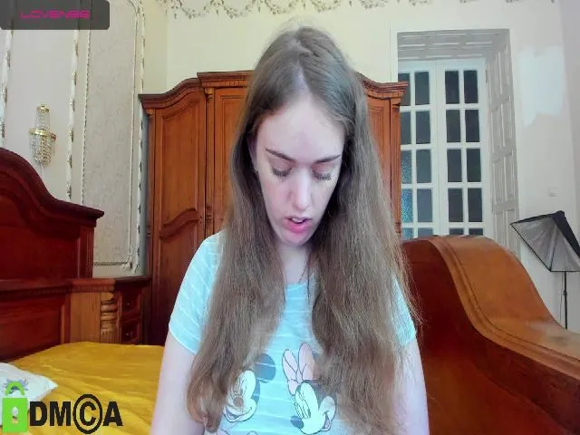 Live sex webcam photo for Fi_Lena #252803681