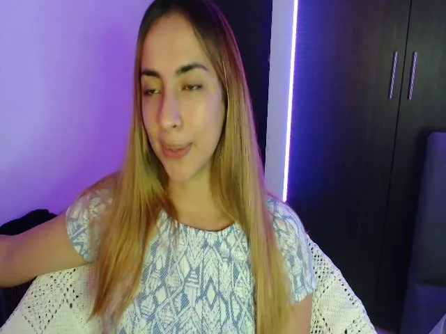 Live sex webcam photo for April_dew #264029019
