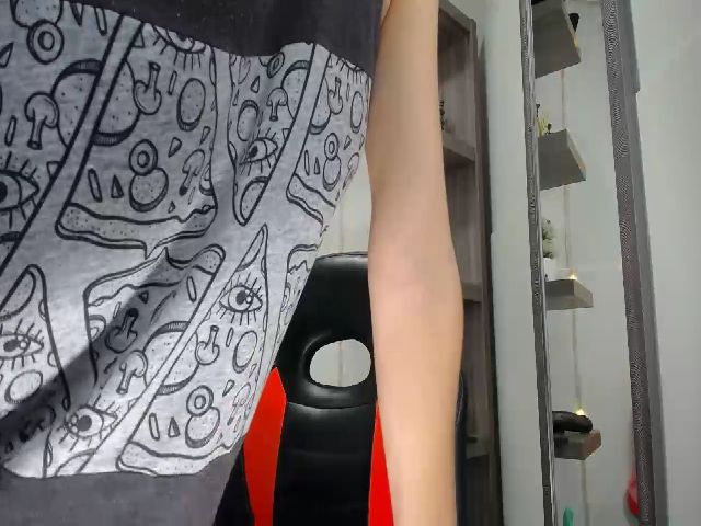 Live sex webcam photo for ETHANJARA #257568211