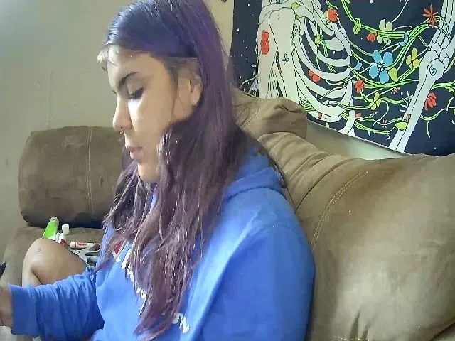 Live sex webcam photo for Lilmisspurp #255731547