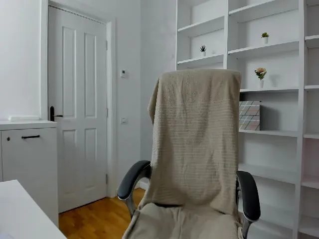 Live sex webcam photo for VanessaCroft #265321005