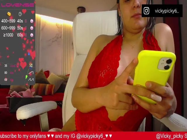 Live sex webcam photo for Valebigbobs #256308139