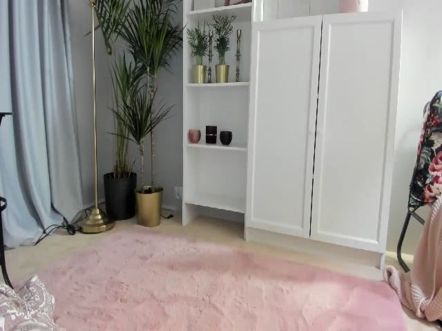 Live sex webcam photo for Nadyasoft #265565201