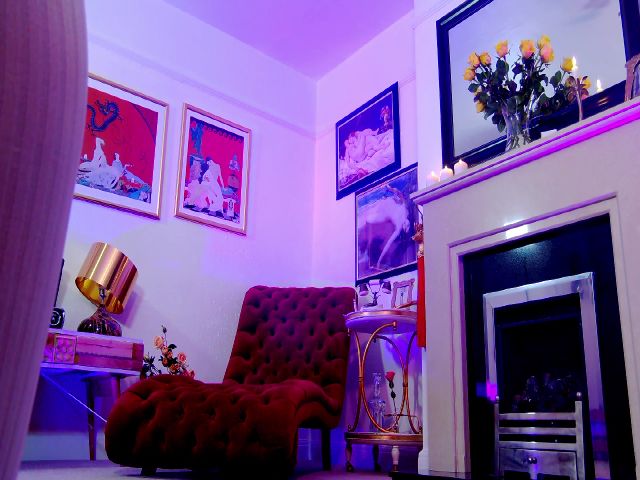 Live sex webcam photo for AgentTease #253242357