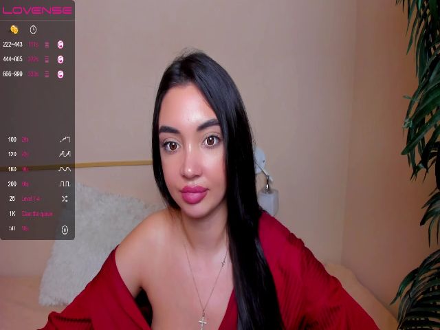 Live sex webcam photo for RoxyRoxe #262834679