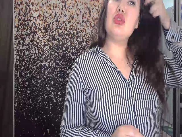 Live sex webcam photo for AzizaRed #253151445