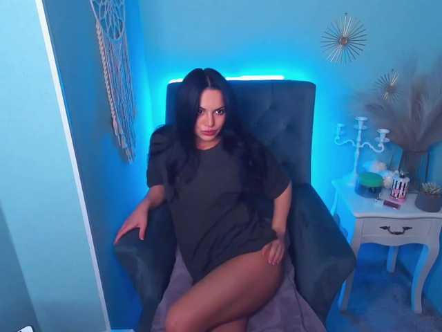 Live sex webcam photo for RayLenee #246089973